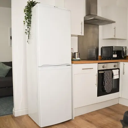 Vibrant Serviced In Central Apartment Birmingham